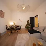L'elegance - Cosy & Chill